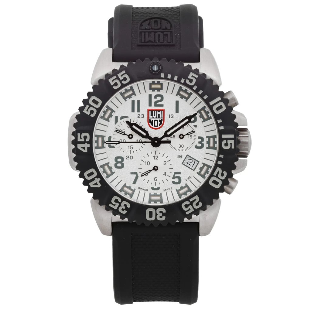 Front Full View Of Luminox XS.3187 Stainless Steel Watch Pre Owned Condition Excellent