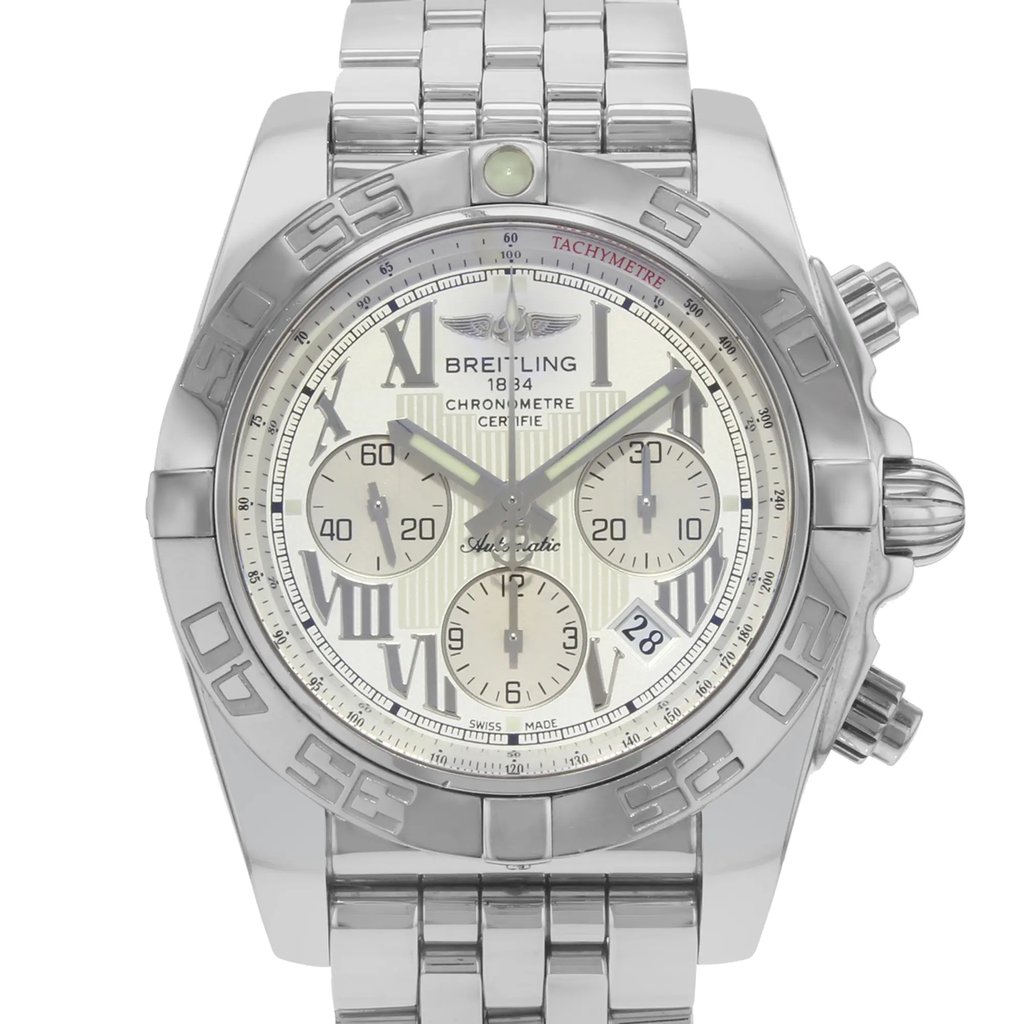 Up Close Front Facing Picture Of Breitling AB011012/A690-375A Stainless Steel Watch Pre Owned Condition