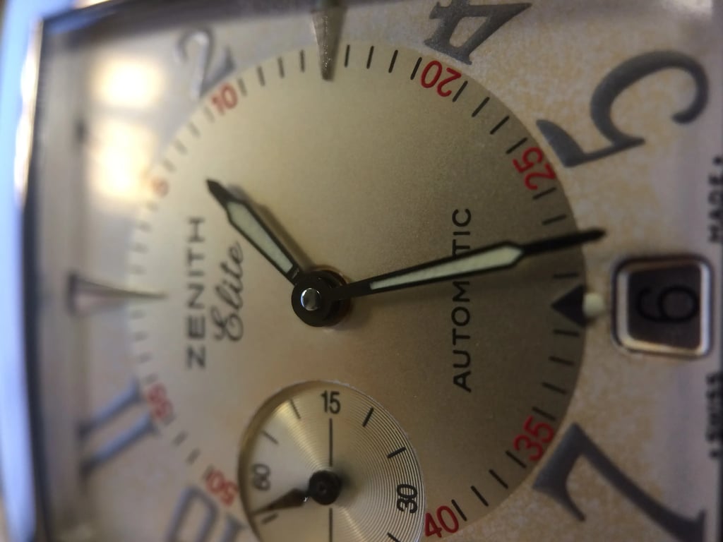 5th image of Zenith 01.0250.684 Wristwatch, NewWithDefects condition