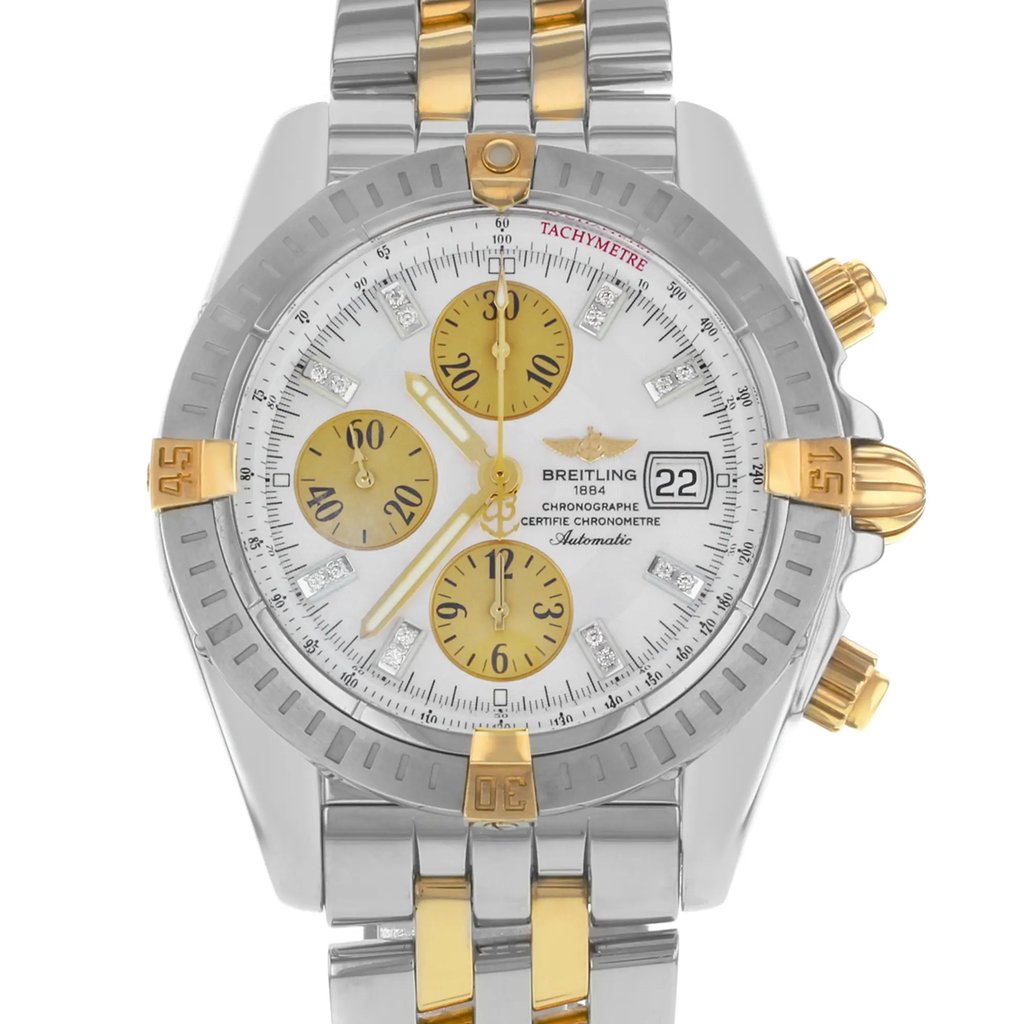 Up Close Front Facing Picture Of Breitling B1335611/A572TT Stainless Steel Watch Display Model Condition