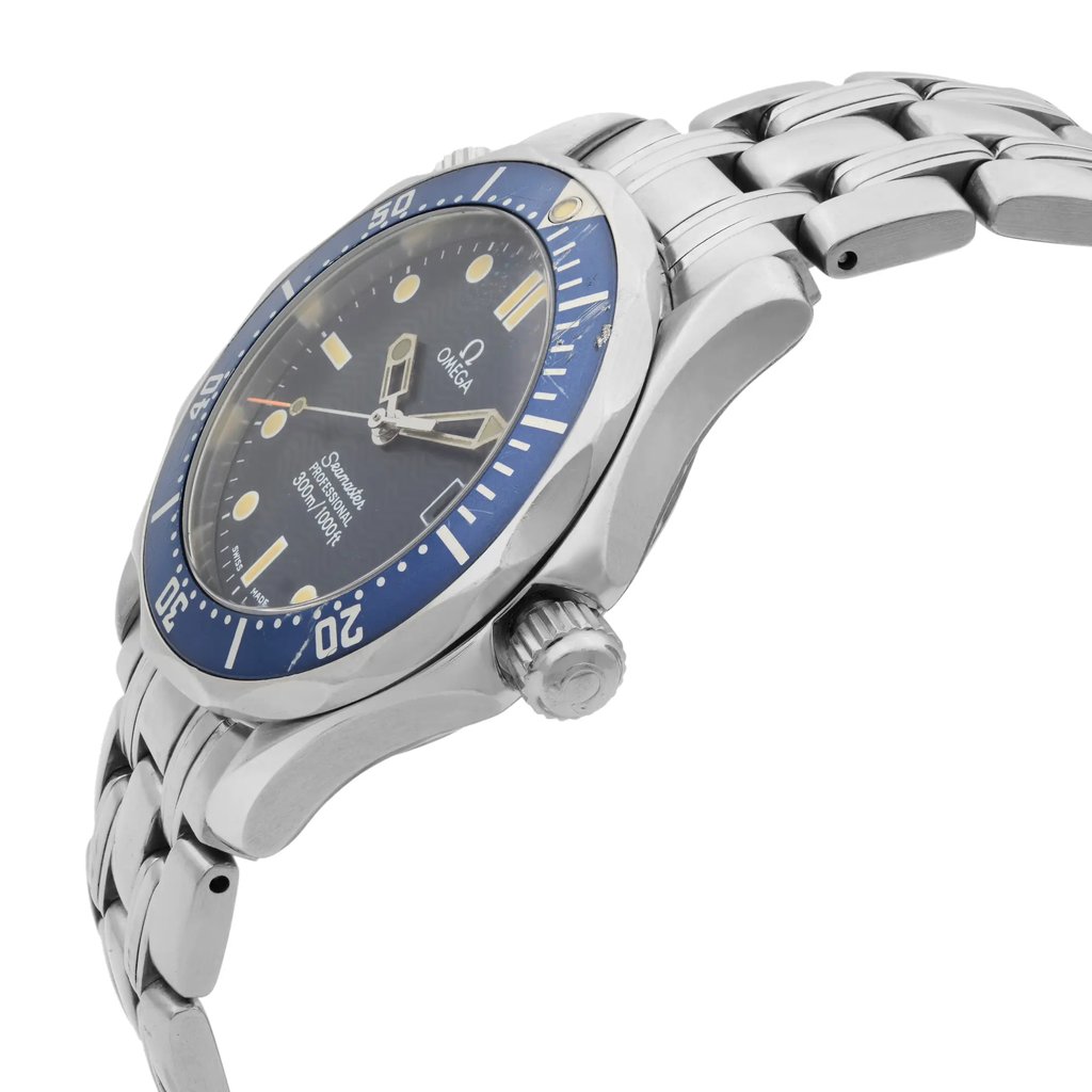 3rd image of OMEGA 2561.80.00 Wristwatch, PreOwned condition