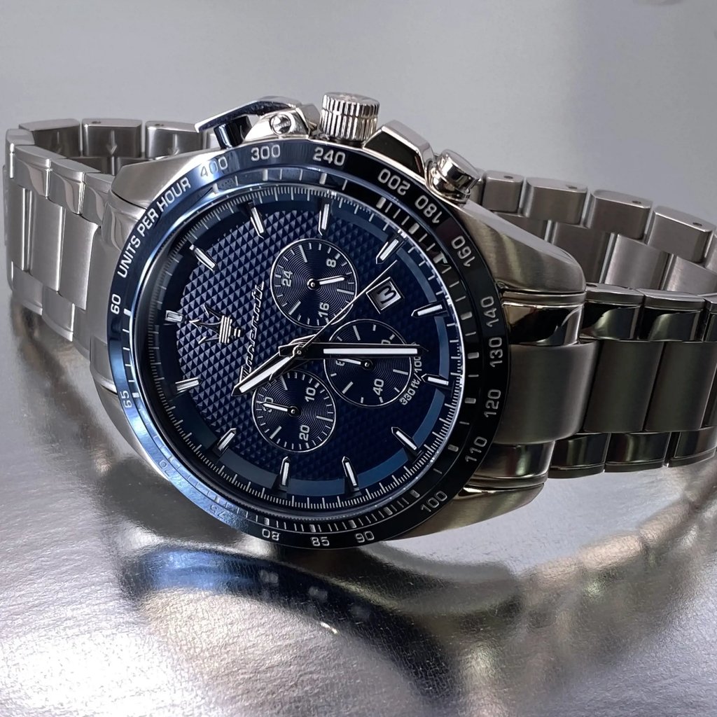 Up Close Front Facing Picture Of Maserati R8873612043 Stainless Steel Watch Pre Owned Condition