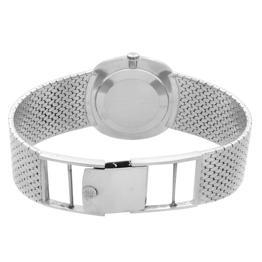 5th image of Patek Philippe Patek Philippe Calatrava Wristwatch, PreOwned condition