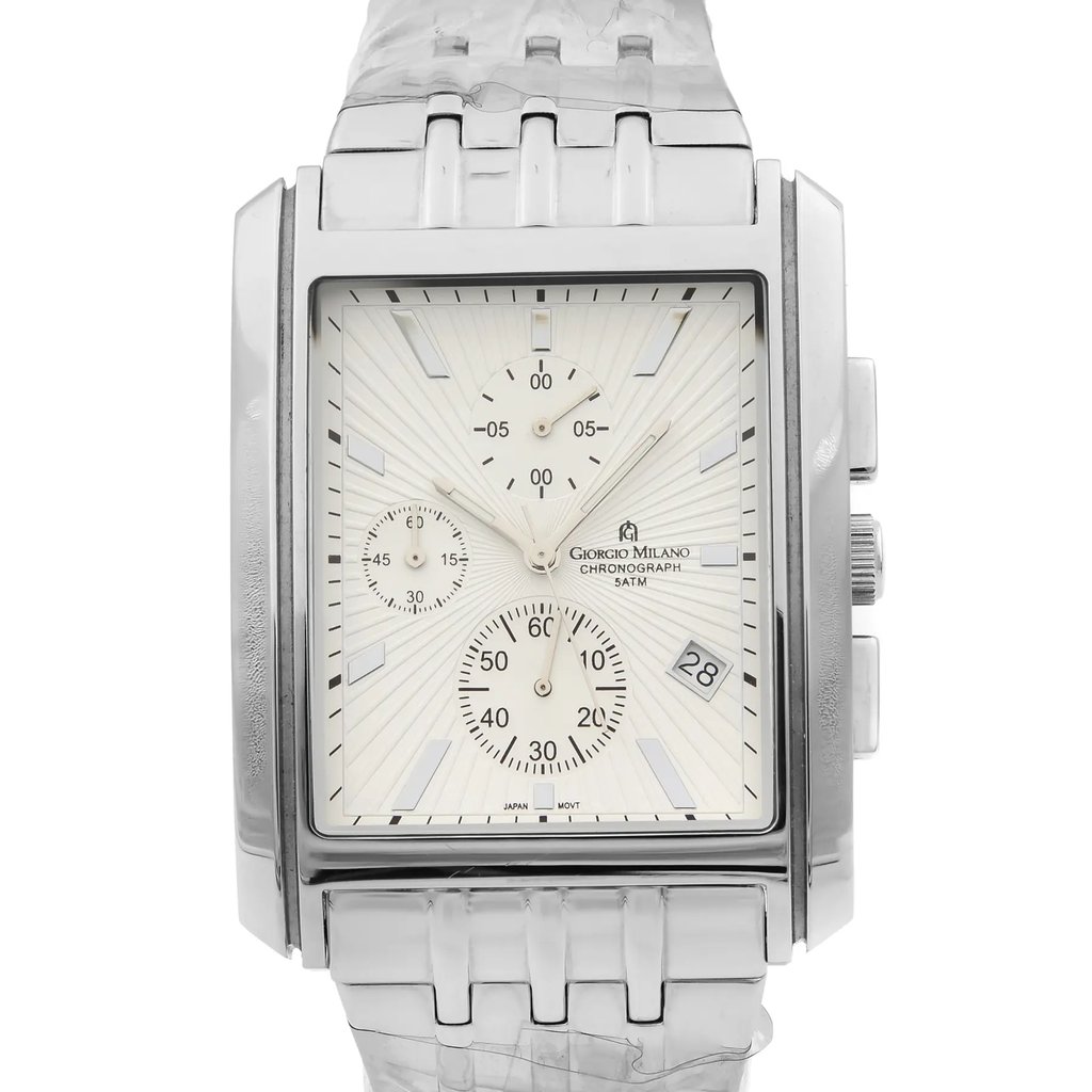 Up Close Front Facing Picture Of Giorgio Milano GM849SLSL Stainless Steel Watch Display Model Condition