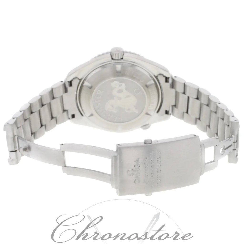 4th image of OMEGA 2200.50.00 Wristwatch, PreOwned condition