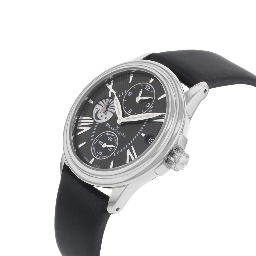 3rd image of Blancpain 3760-1130-52b Wristwatch, PreOwned condition