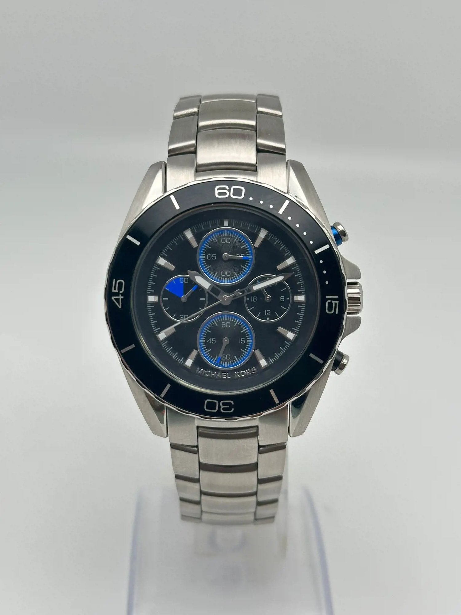 Front Full View Of Michael Kors MK8462 Stainless Steel Watch New With Defects Condition {Product Condition}