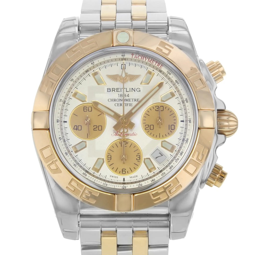 Up Close Front Facing Picture Of Breitling CB014012/G713-378C Stainless Steel Watch Pre Owned Condition
