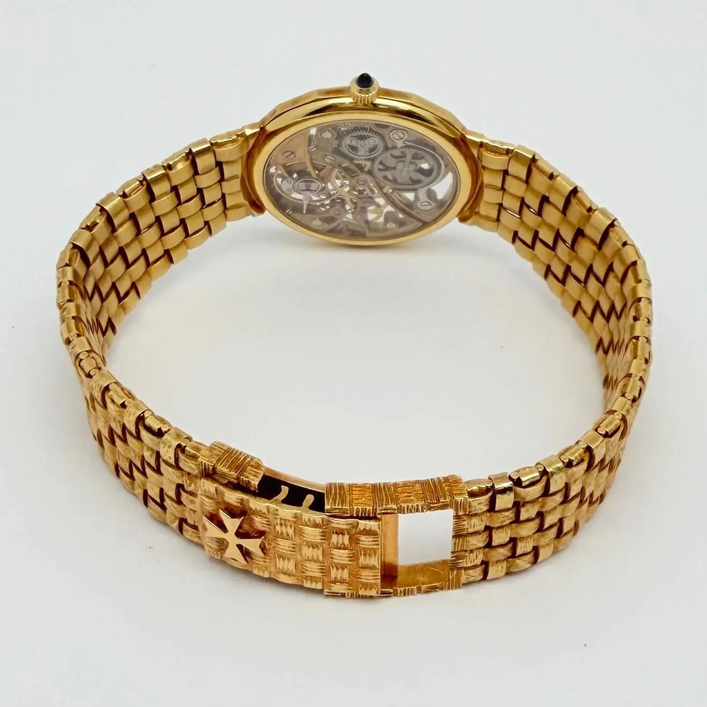 Back View Of {Caseback} Back Case And Closed Yellow Gold Band Of Vacheron Constantin 13508/206 Watch Pre Owned Condition