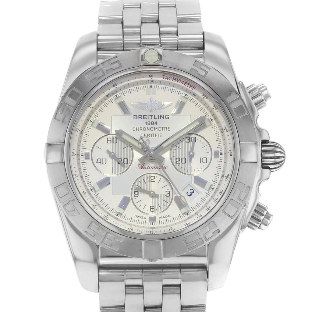 Up Close Front Facing Picture Of Breitling AB011011/G684-375A Stainless Steel Watch Pre Owned Condition