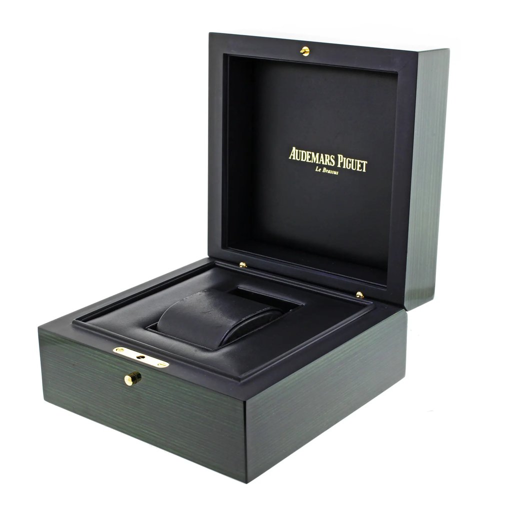 6th image of Audemars Piguet 26400SO.OO.A002CA.01 Wristwatch, PreOwned condition