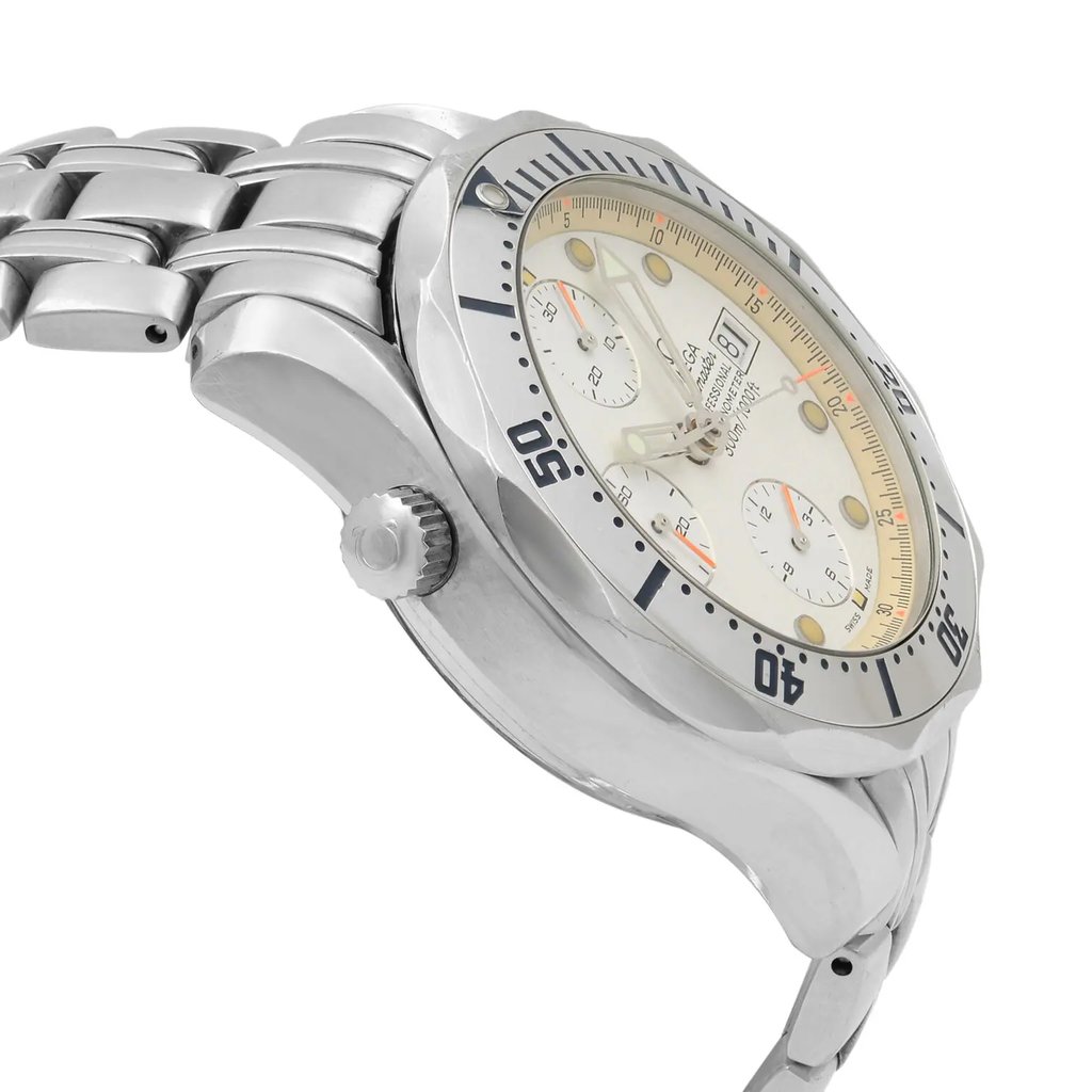 4th image of OMEGA 2598.20.00 Wristwatch, PreOwned condition