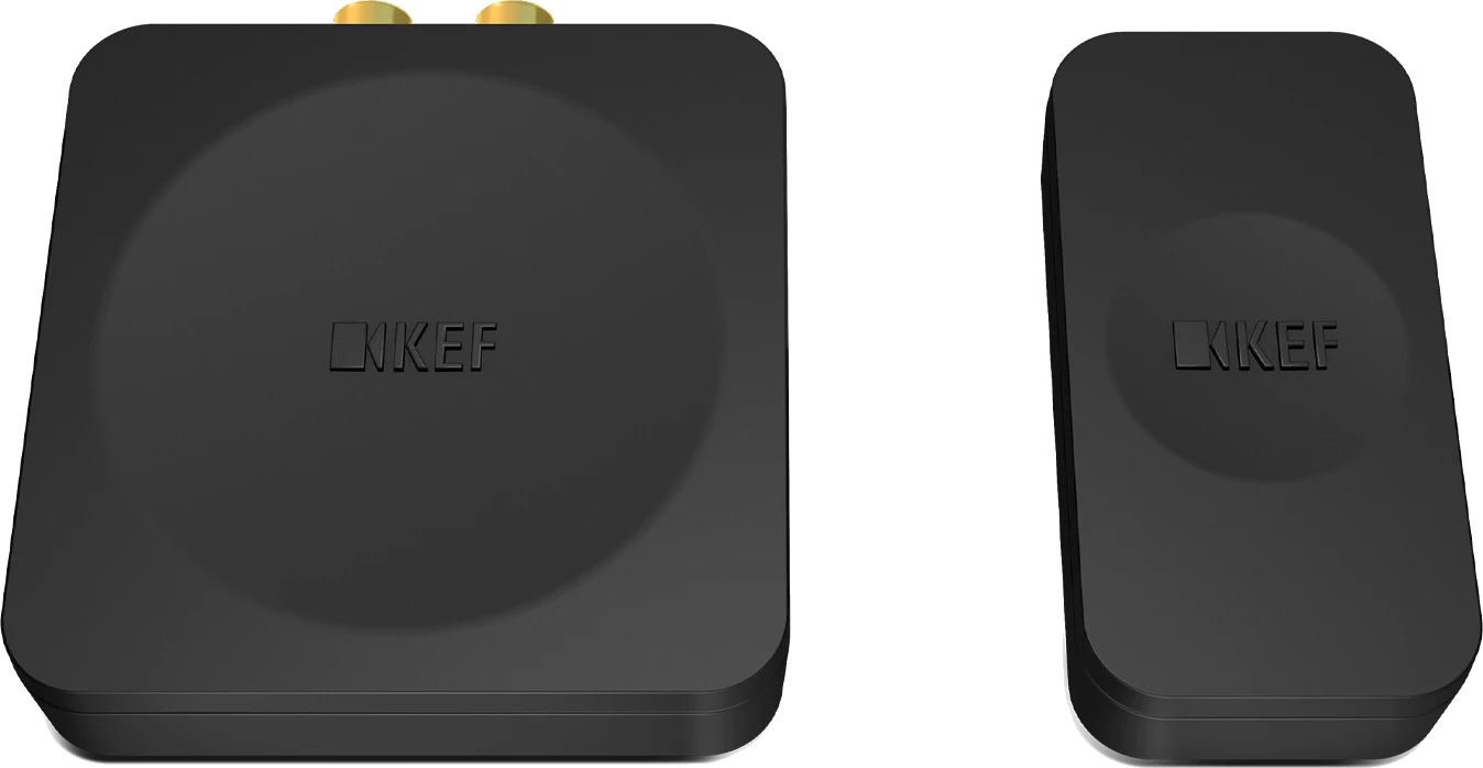 KEF KW1 Wireless Subwoofer Kit, Vorderansicht mit zwei Komponenten.