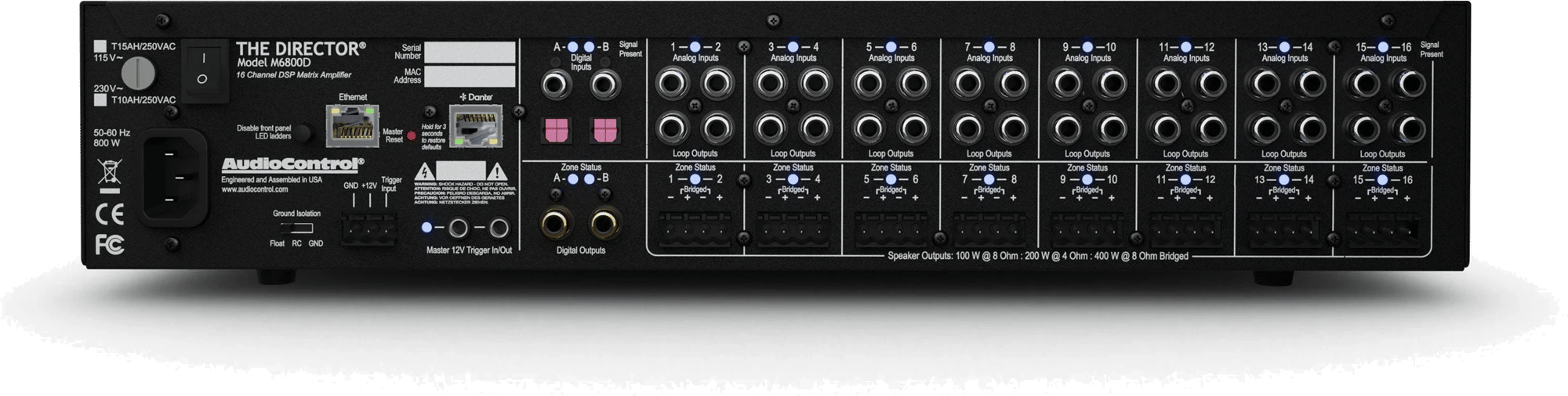 Rückansicht des AudioControl Director M6800D Verstärkers mit Anschlüssen und Verbindungen.