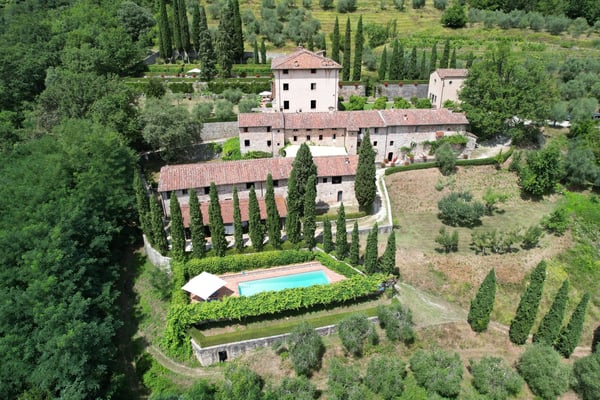 Villa Catureglio, wedding venue in Barga, Tuscany