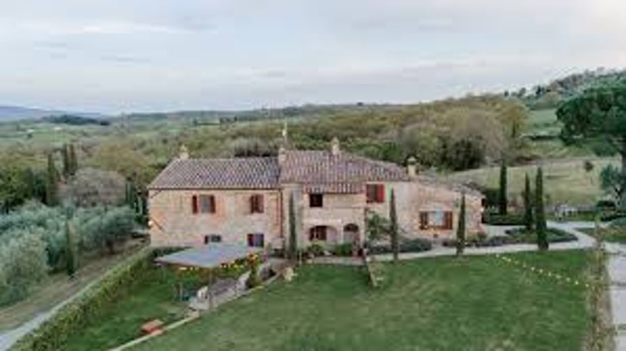 Borgo Siliano - Restored Village wedding venue in Tuscany