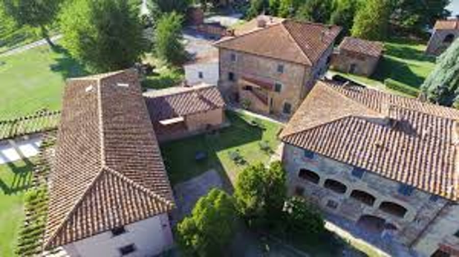Antico Borgo La Torre - Restored Village wedding venue in Tuscany