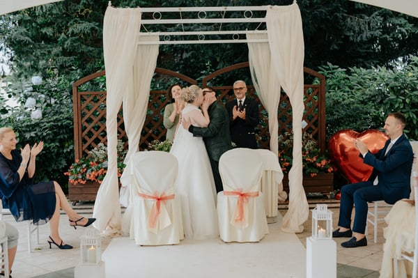 Love Celebrant Italy, Celebrant