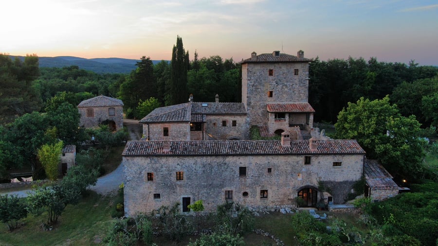 Torre Palazzone — photo 3