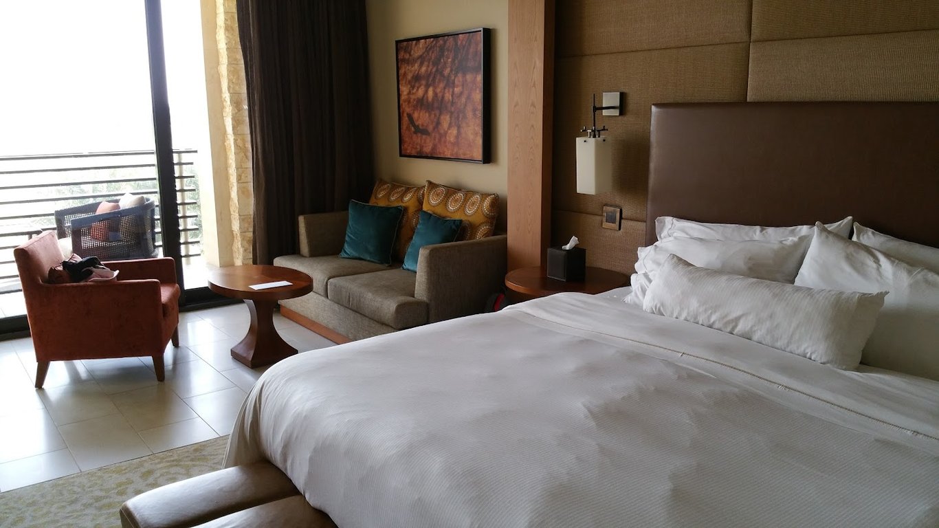 VOGO Abu Dhabi Golf Resort & Spa