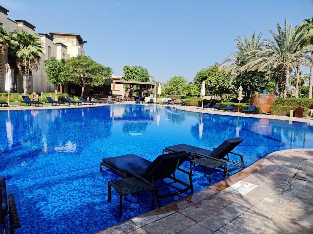 VOGO Abu Dhabi Golf Resort & Spa