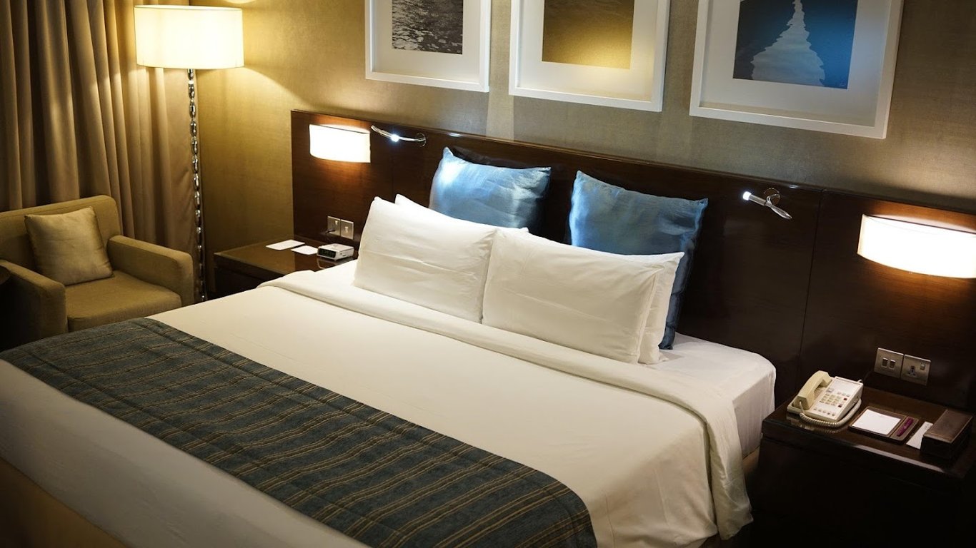 Crowne Plaza Dubai - Deira