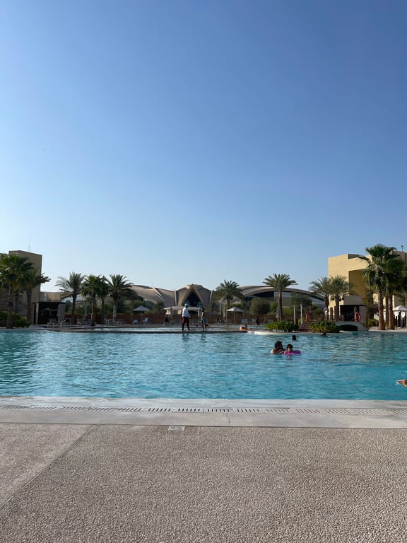 Erth Abu Dhabi - Armed Forces Officers Club and Hotel