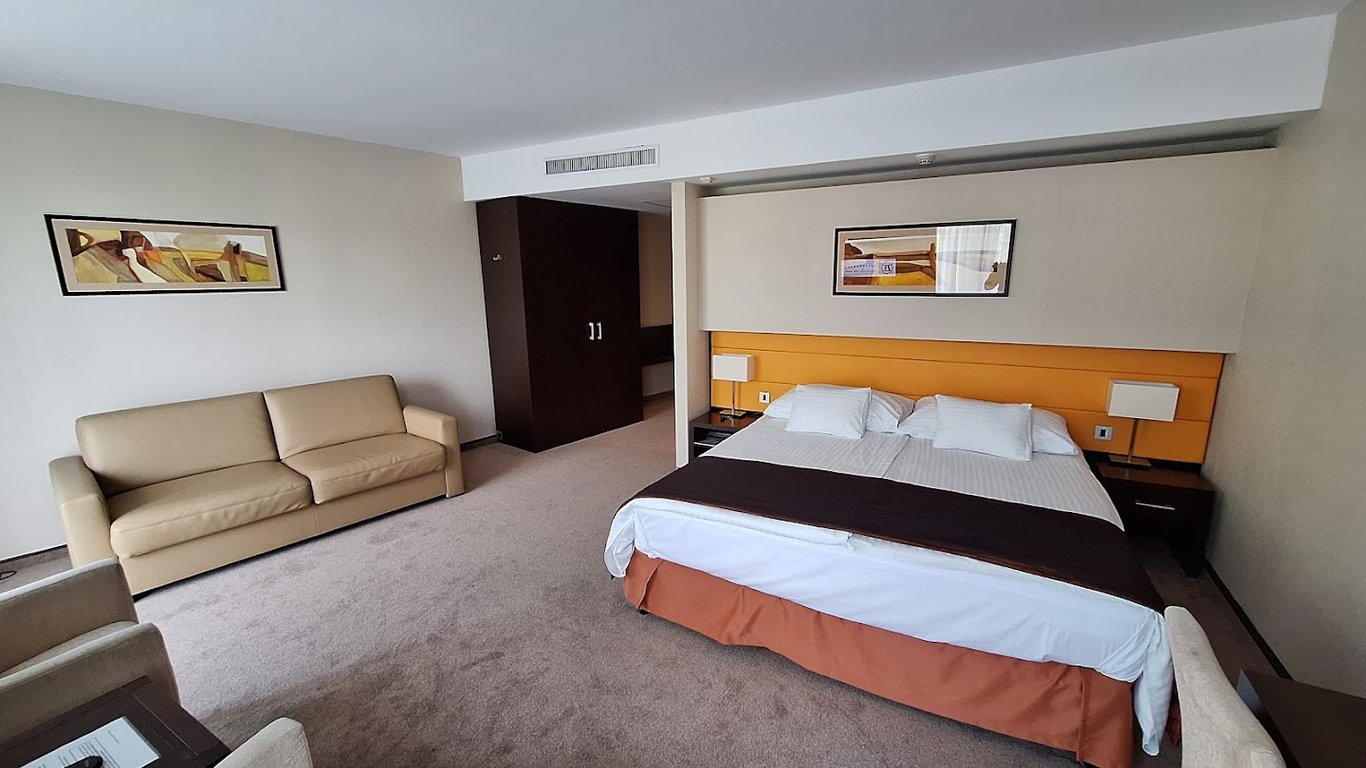 Abacus Business & Wellness Hotel