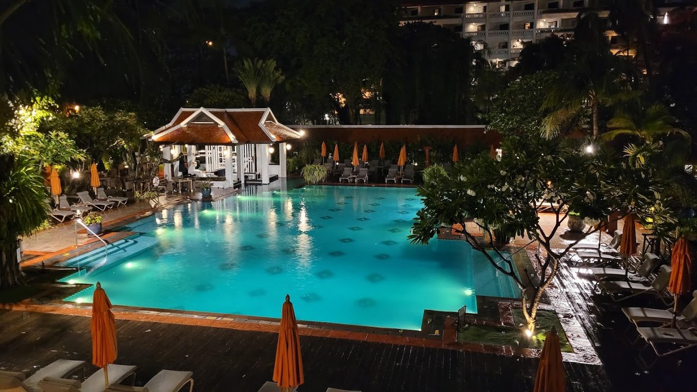 Anantara Riverside Bangkok Resort