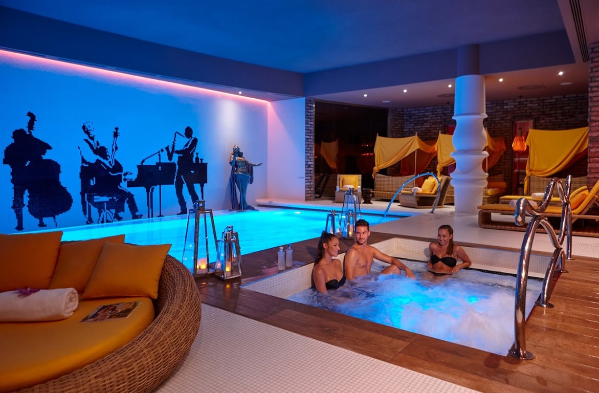 Aria Hotel Budapest by Library Hotel Collection