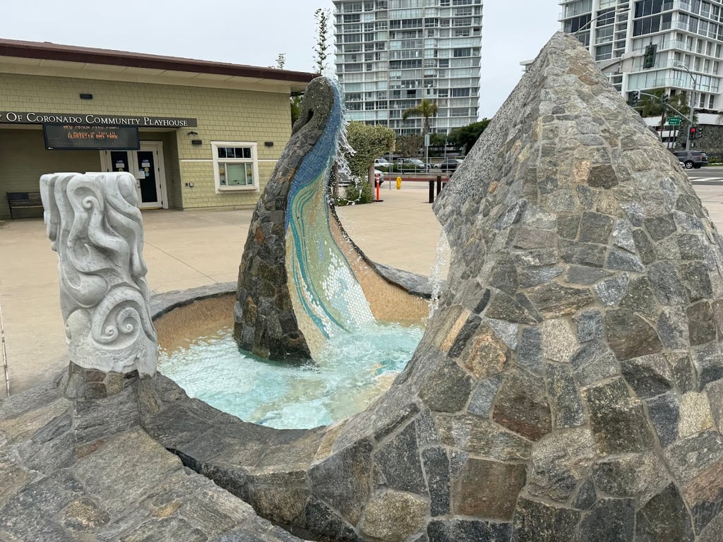 Glorietta Bay Civic Center and Promenade