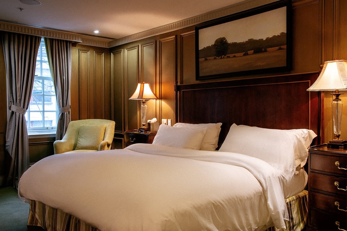 Windsor Arms Hotel & Courtyard Caf