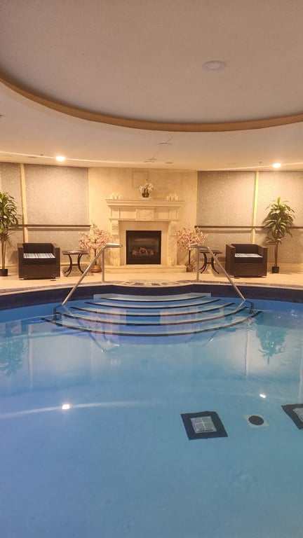 Windsor Arms Hotel & Courtyard Caf