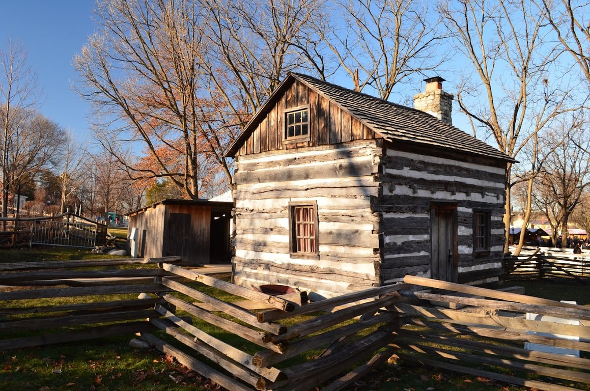 Naper Settlement