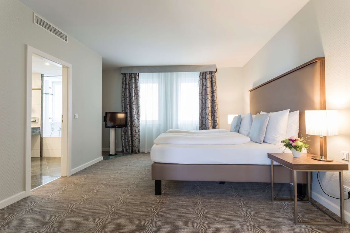 Radisson Blu Schwarzer Bock Hotel, Wiesbaden