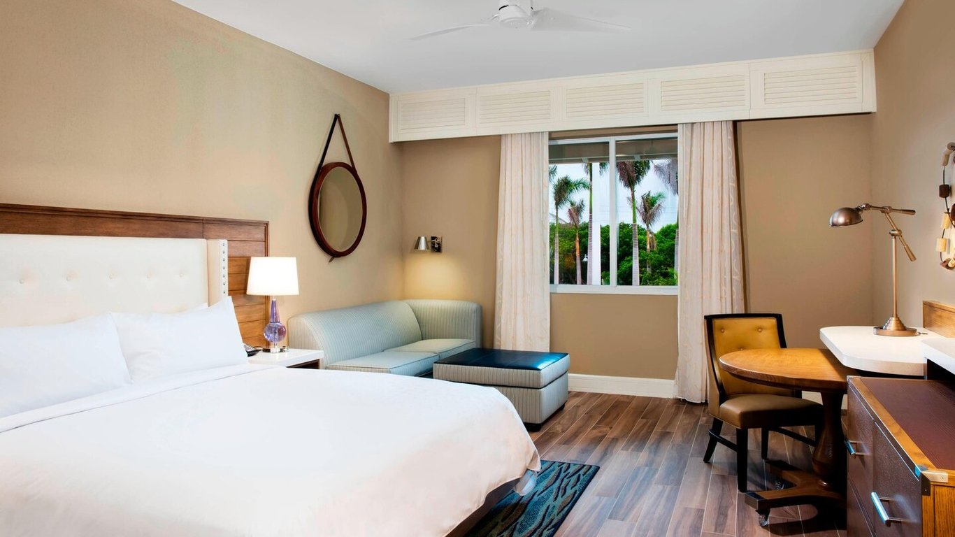 Playa Largo Resort & Spa