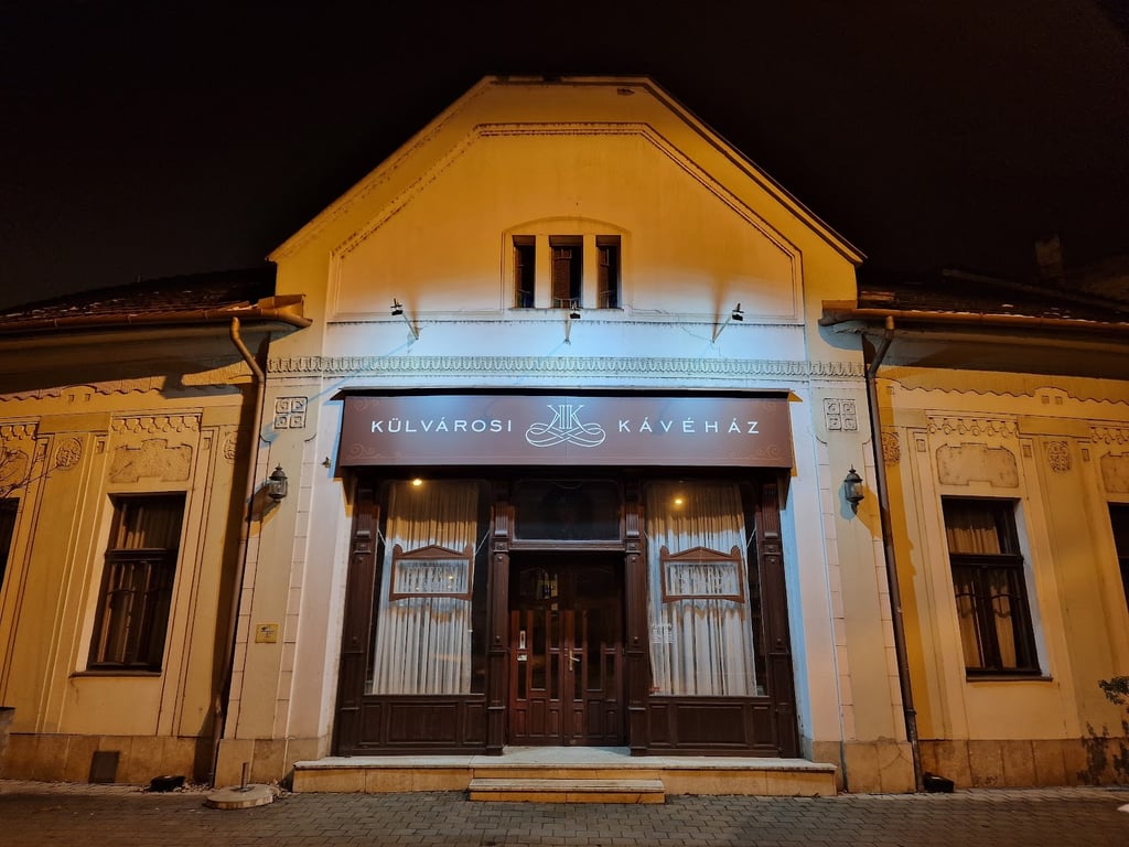 Külvárosi Kávéház és Étterem