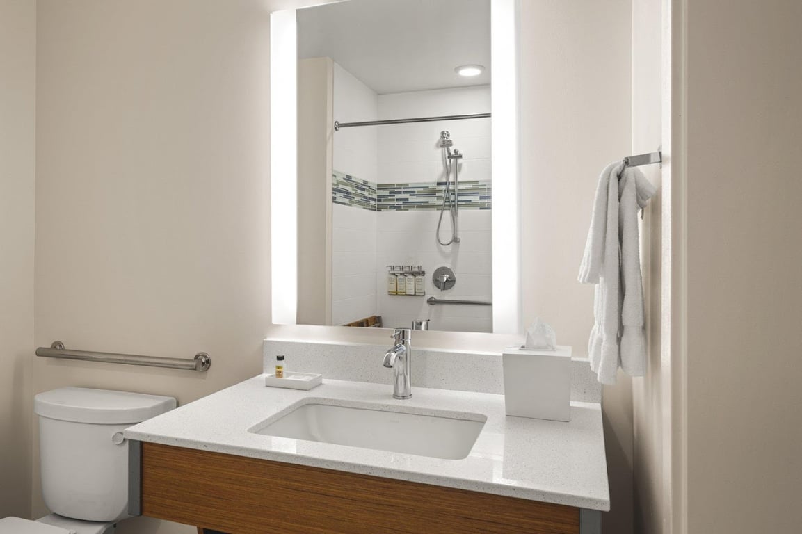 Eleven Business & Sport Hotel
