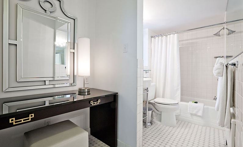 State Plaza Hotel