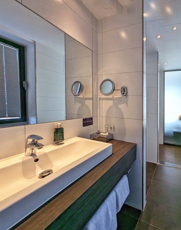 Lumen Hotel & Events