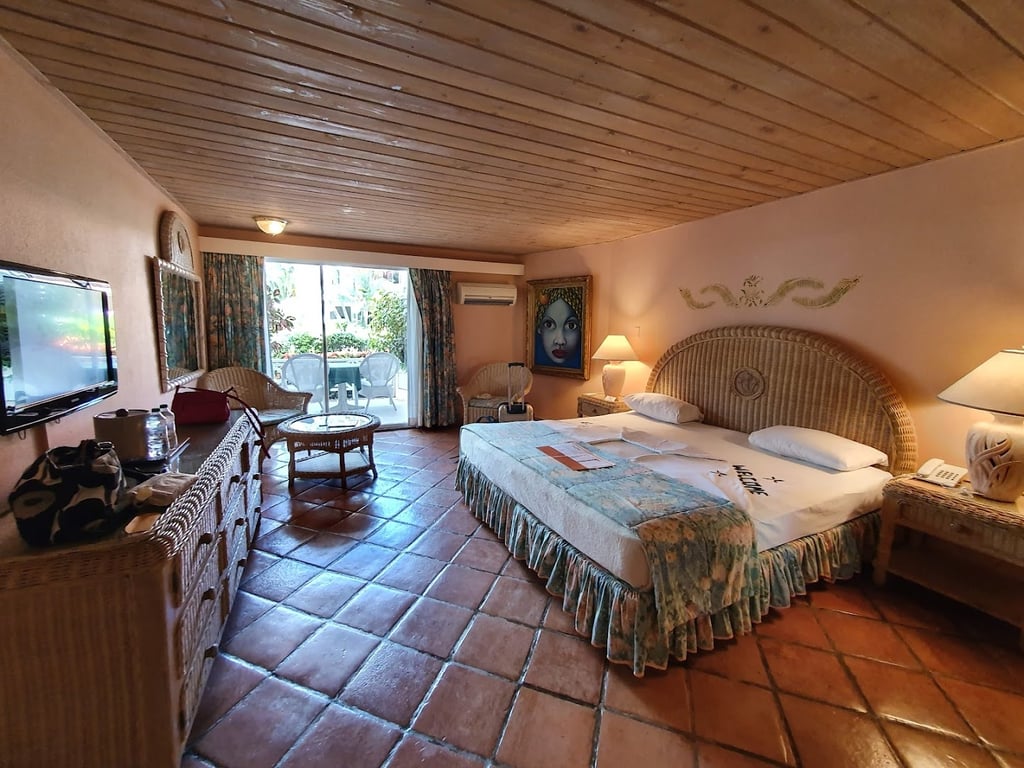 Coco Reef Resort & Spa