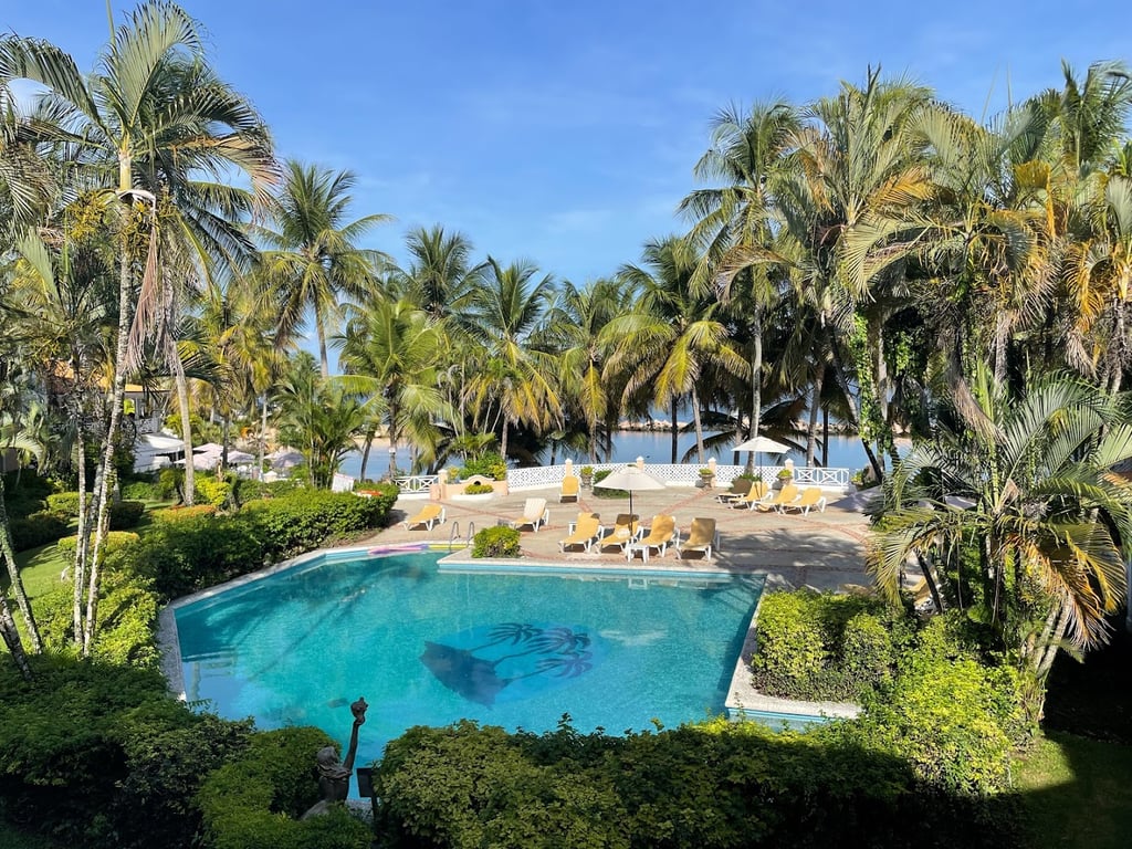 Coco Reef Resort & Spa