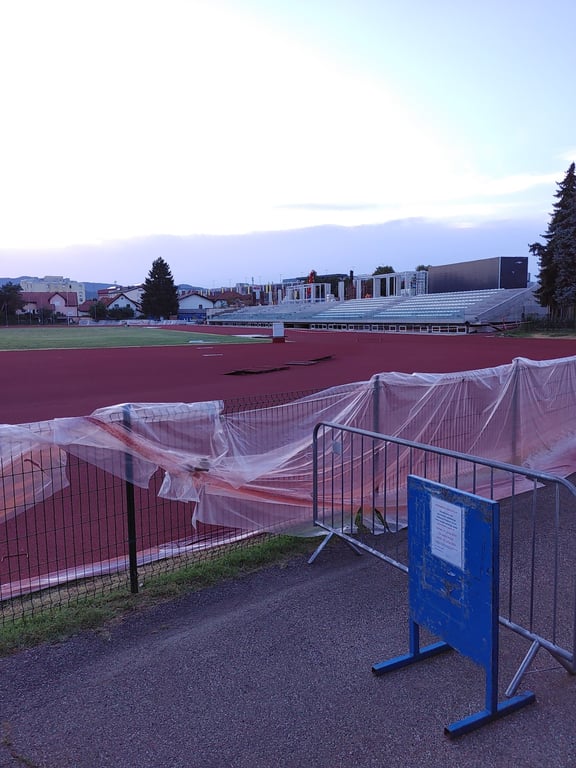 Atletski stadion Poljane