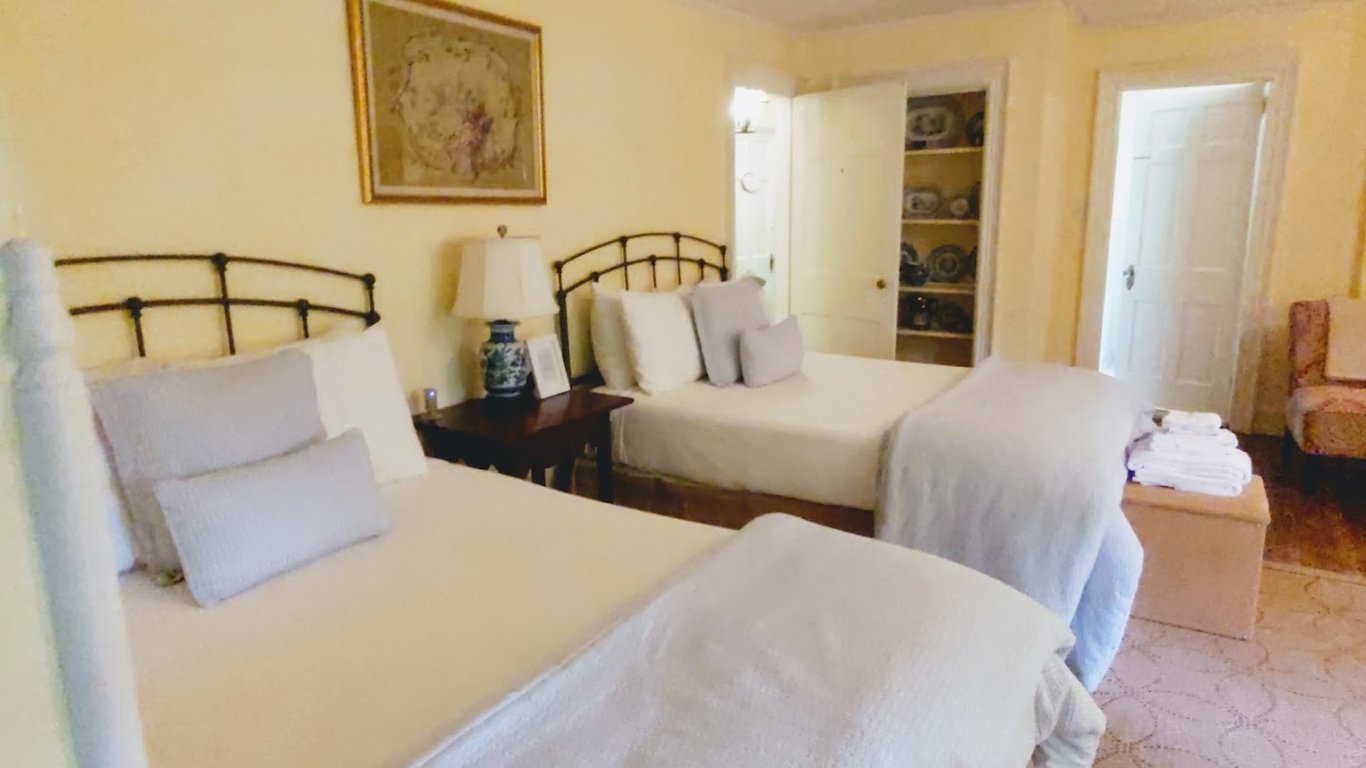 The Inn at Fernbrook Farms