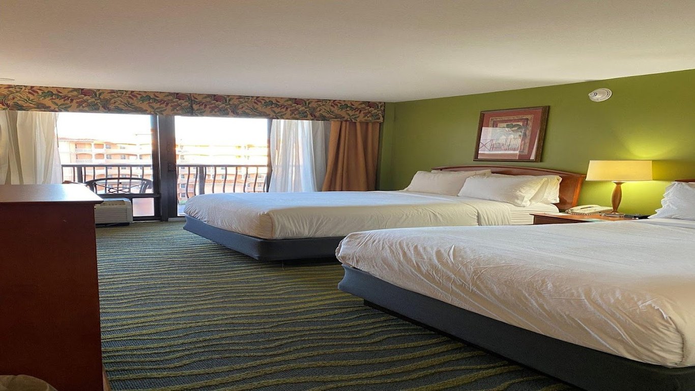 Holiday Inn Hotel & Suites Clearwater Beach