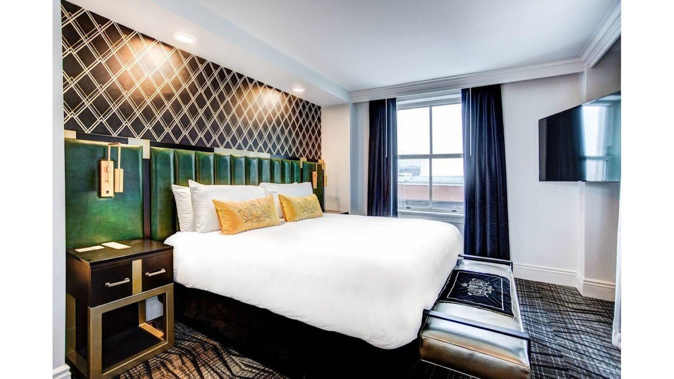 The Warrior Hotel, Autograph Collection
