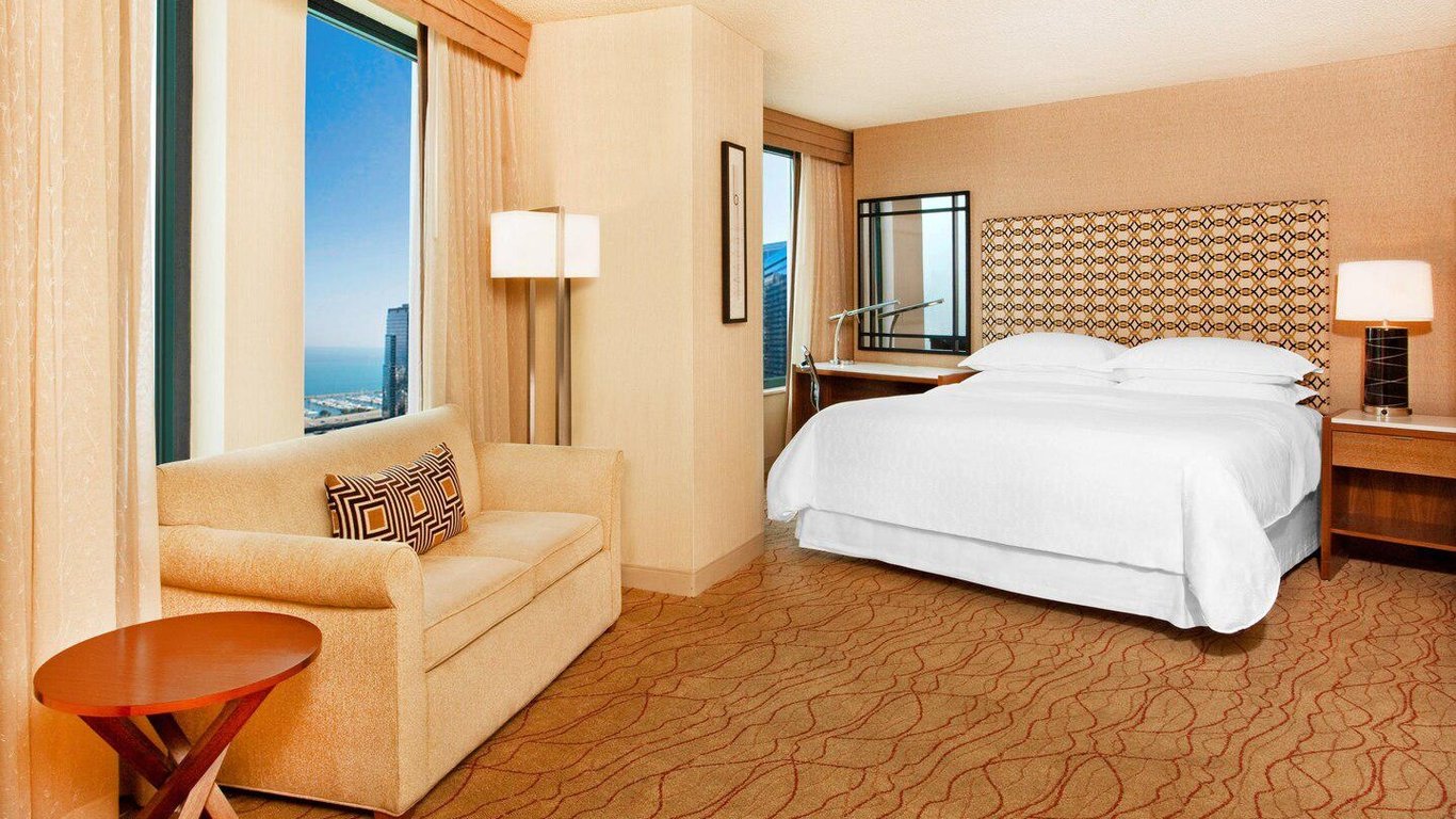 Sheraton Grand Chicago Riverwalk