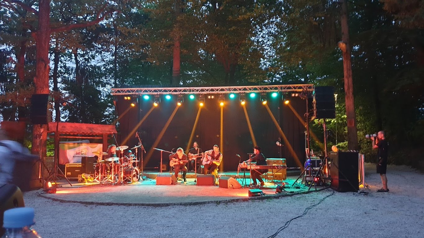 LETNO GLEDALIŠČE LIMBERK