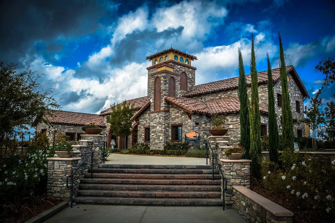 Lorimar Vineyards And Winery