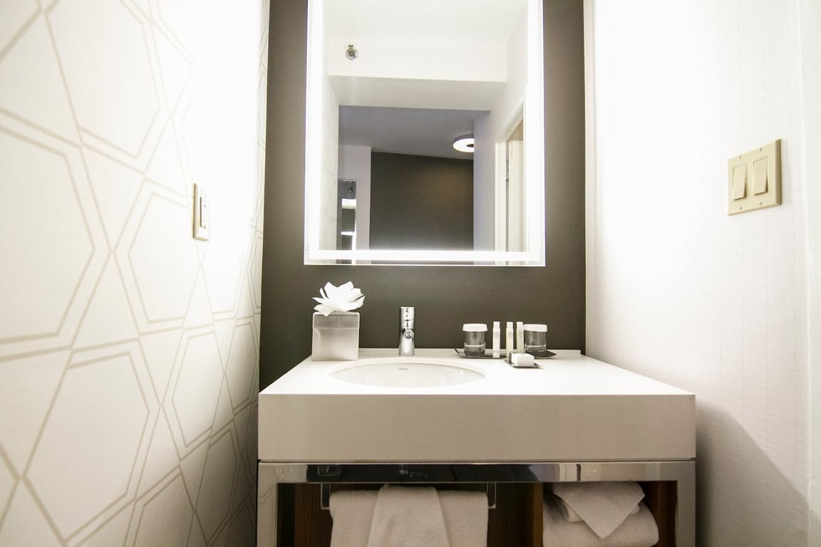 Doubletree Metropolitan Hotel